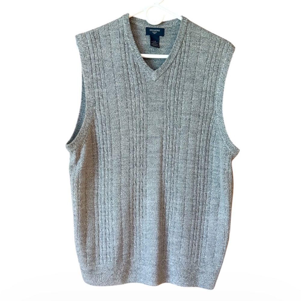Dockers Men’s Gray Cable Knit Vest L V-Neck Layering Preppy Business Casual Golf